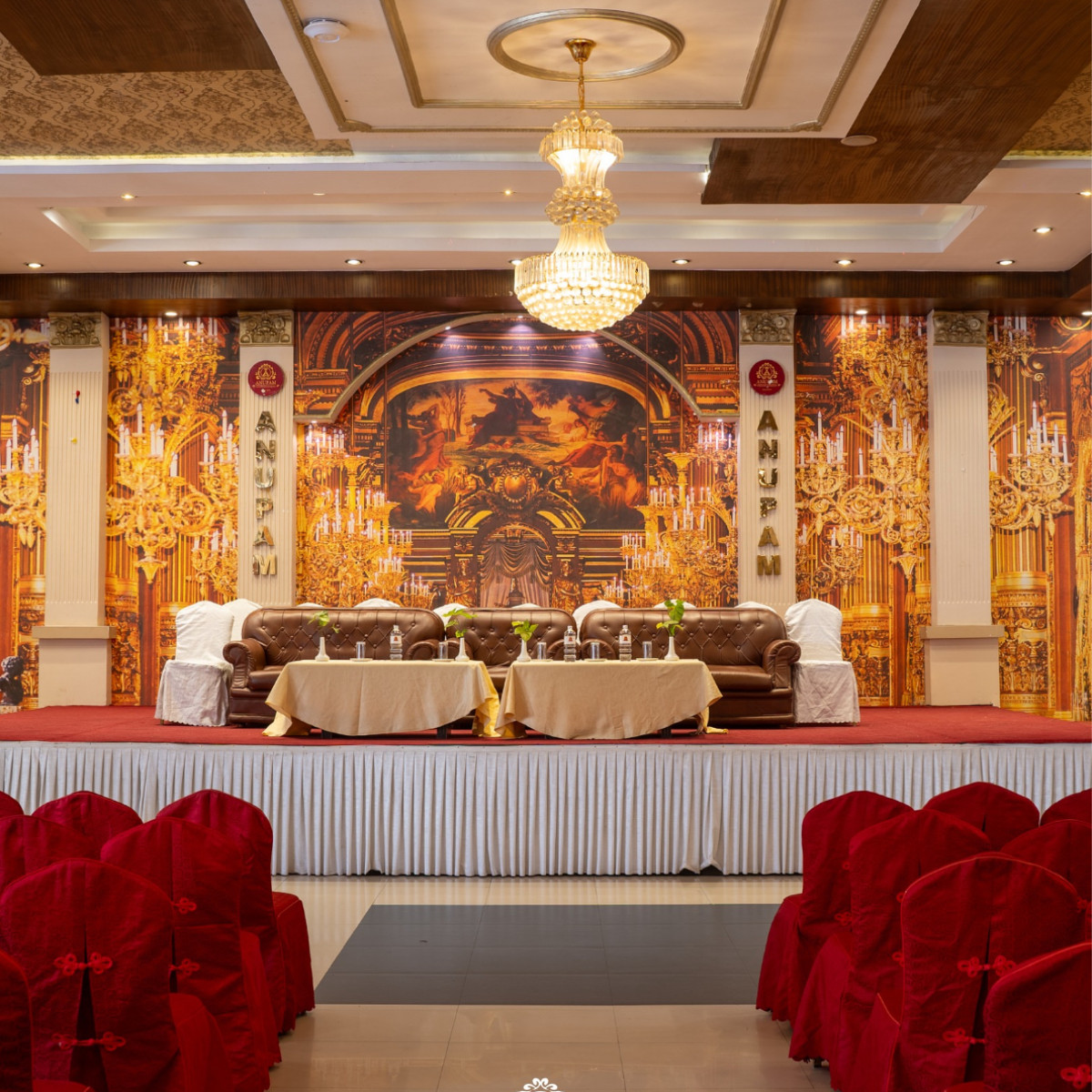 👑 Luxury Royal Buffet