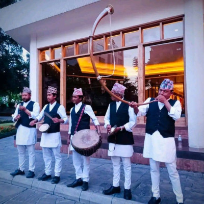 Naumati Baja (Umbrella Set)