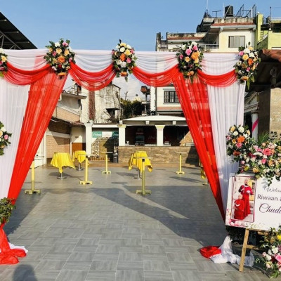 Mini Celebration Decor -Stage and Gate Combo
